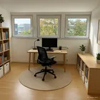 Arbeitszimmer mit KI bearbeitet