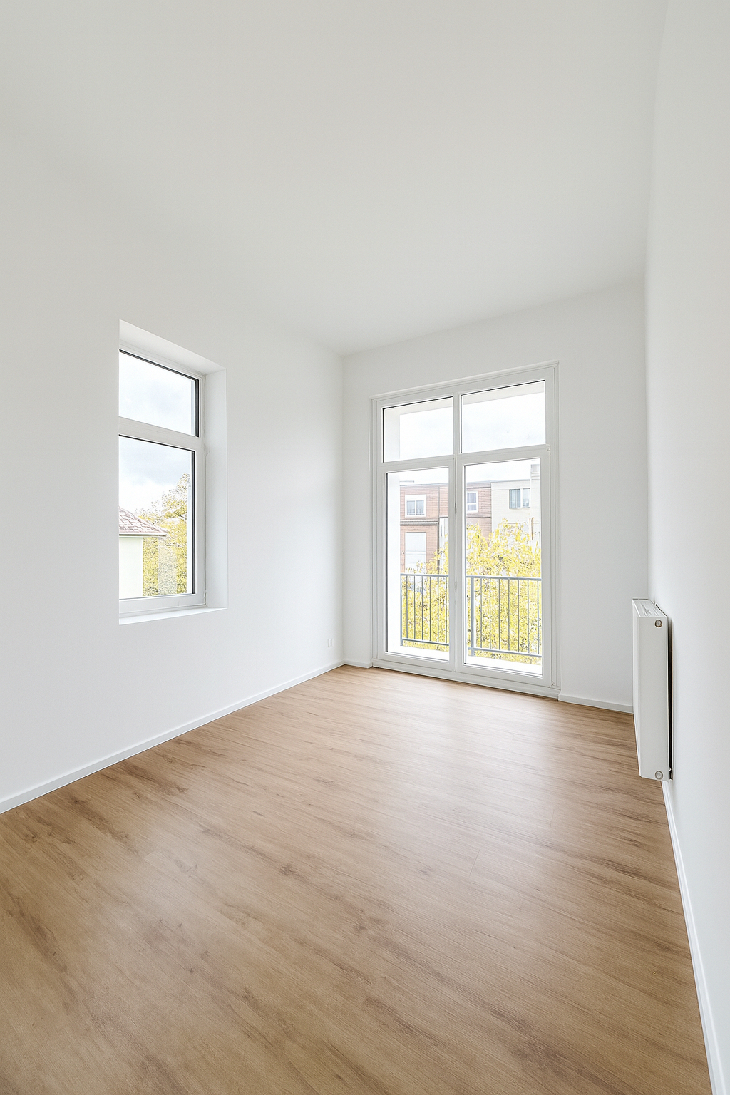 Erstbezug nach Kernsanierung: 3-Zimmer-Wohnung mit Einbauküche und Balkon
