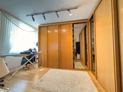 EG Ankleide / Kinderzimmer