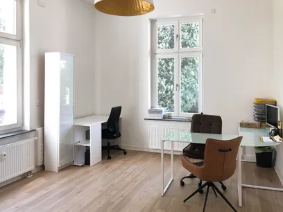Büro 1