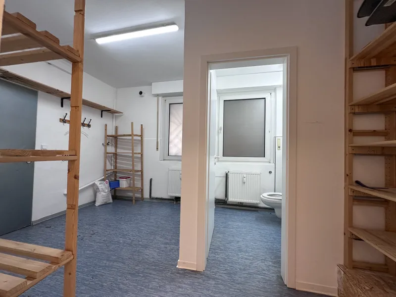 Mitarbeiterbereich mit WC