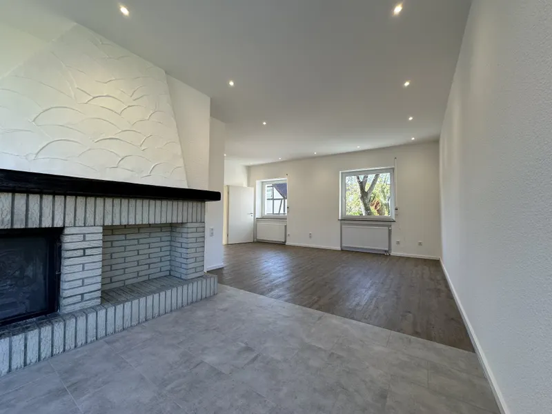 Essbereich mit Kamin