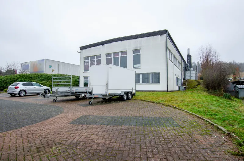 Produktionsfläche mit Büroetage in Neuenrade