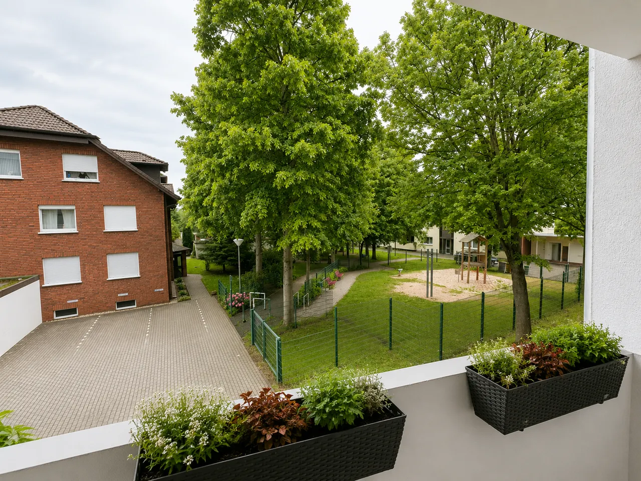 Gepflegte 3-Zimmer-Etagenwohnung mit Loggia, Kellerraum und Außenstellplatz in Kamen Heeren - Photo 2