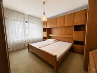 Schlafzimmer ( EG )  