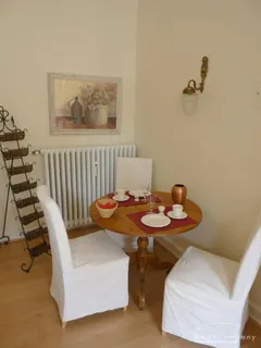 Hochwertig möblierte Wohnung im Landhausstil