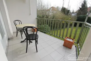 Moderne geschmackvolle mit Balkon, in Plittersdorf/ Villenlage!