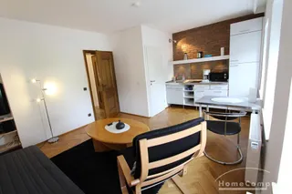 Möblierte 2-Zimmer-Wohnung in abgeschlossener Hofanlage mit separatem Eingang, italienisch-mediterranes Flair!