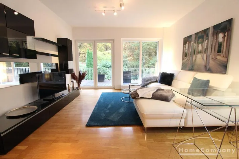 Venusberg nähe UKB direkt am Wald mit riesigem Sonnenbalkon!