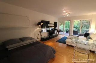 Venusberg nähe UKB direkt am Wald mit riesigem Sonnenbalkon!