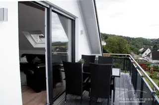 Helle Dachgeschoss- Wohnung "Panoramablick" in einem modernen und komfortablen Mehrfamilienhaus in Nickenich bei Andernach!