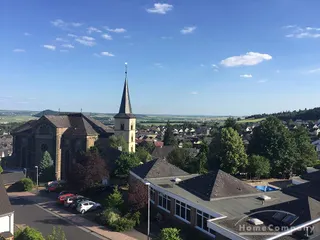 Helle Dachgeschoss- Wohnung "Panoramablick" in einem modernen und komfortablen Mehrfamilienhaus in Nickenich bei Andernach!