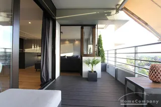 4-Zimmer Luxuswohnung mit Panoramablick bis ins Siebengebirge.Schwimmbad und Sauna im Haus.