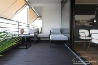 4-Zimmer Luxuswohnung mit Panoramablick bis ins Siebengebirge.Schwimmbad und Sauna im Haus.