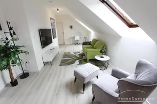 Modern möblierte 2-Zimmer-Dachgeschosswohnung in Wesseling!