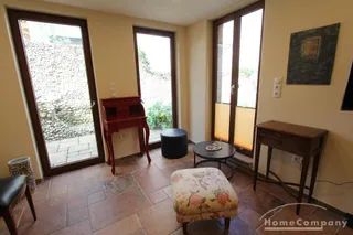 Charmantes, vollmöbliertes 2-Zimmer-Apartment in ruhiger Lage am Teich in Bonn-Oberkassel!