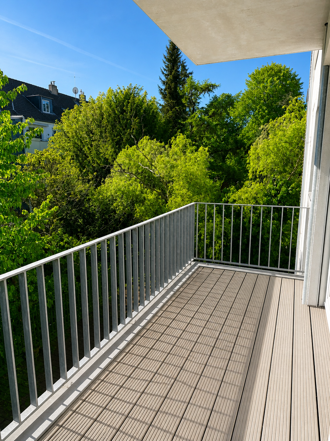Balkon zum ruhigen Innenhof