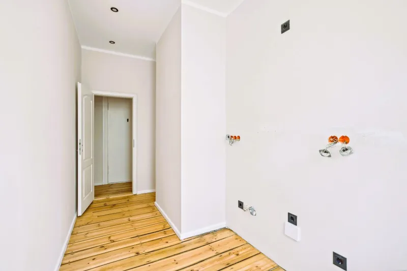 backbone_514318-A_007_WEB 1