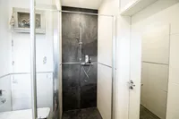 Badezimmer_EG_Dusche