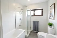 Badezimmer - (Digital Staging mit KI)