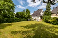 Hausansicht Garten