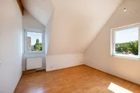 mit großem Studio