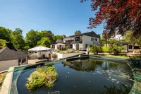 Rückansicht vom Teich