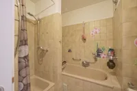 mit separater Dusche