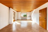 Lichtdurchflutetes Wohnzimmer