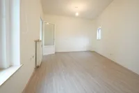 Wohn,- und Schlafzimmer (2)