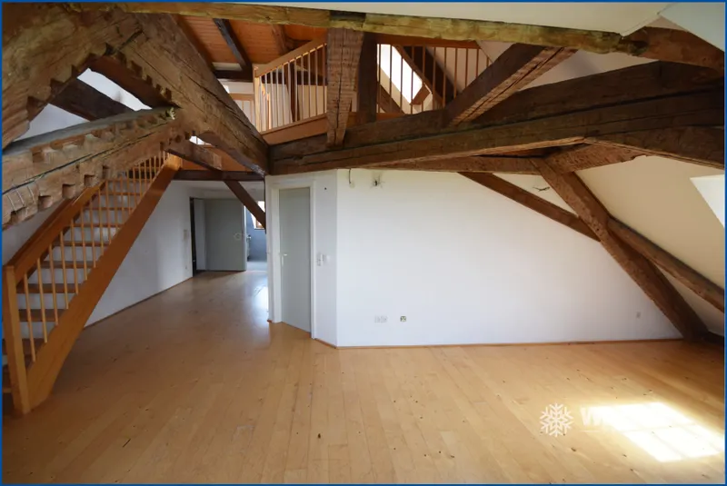 Dachgeschoss-Maisonette mit Fachwerkcharme direkt an der Donau