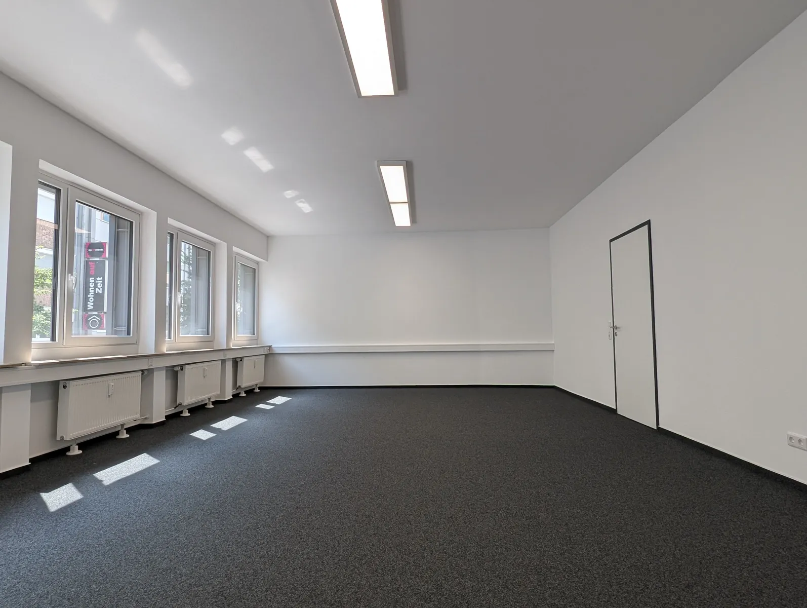 Großraumbüro/ Besprechungsraum