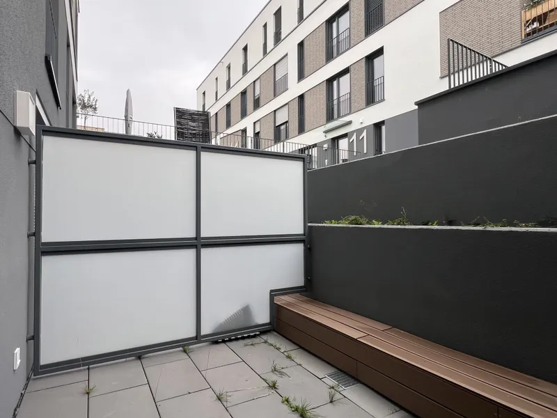 Terrasse unten