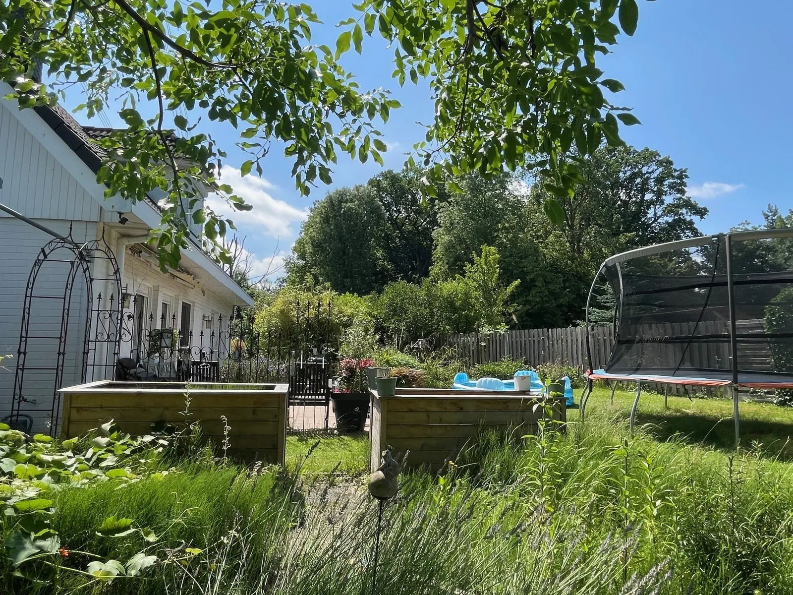 Gartenidylle mit viel Platz zu