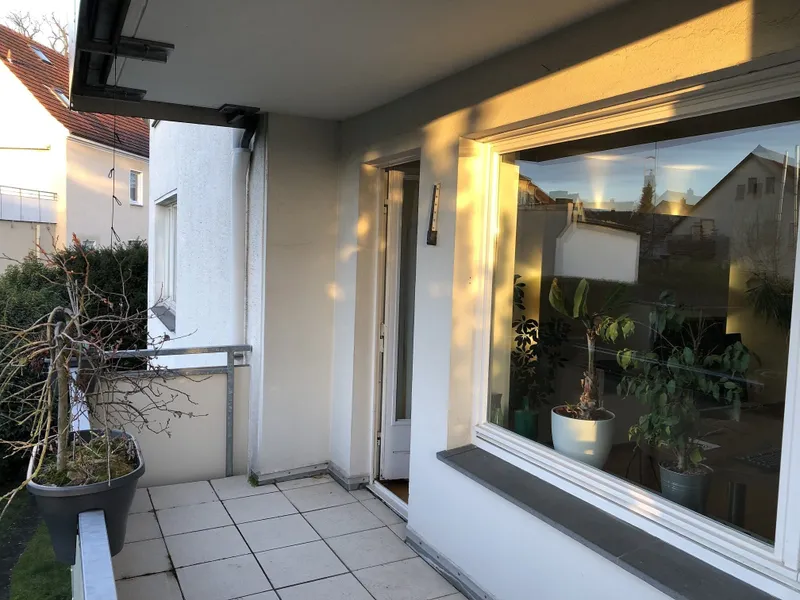 Balkon mit Zugang zum Wohnbere