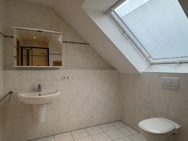 Bad im Dachgeschoss
