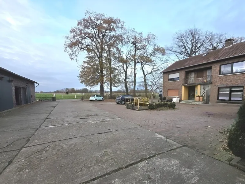 Zufahrt Wohnhaus u. Reiterhof