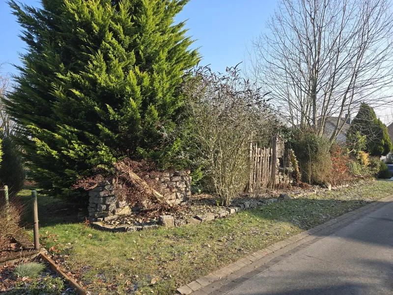 Bauplatz Straßenansicht