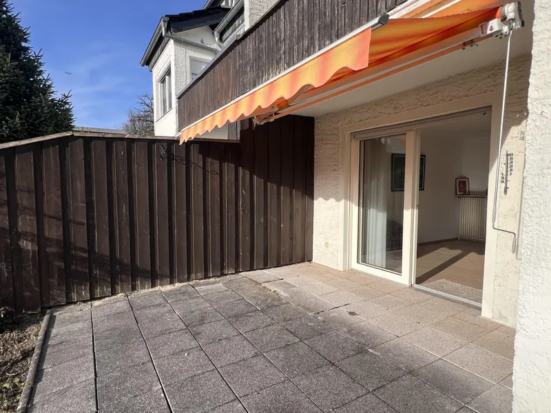 Terrasse mit Markise