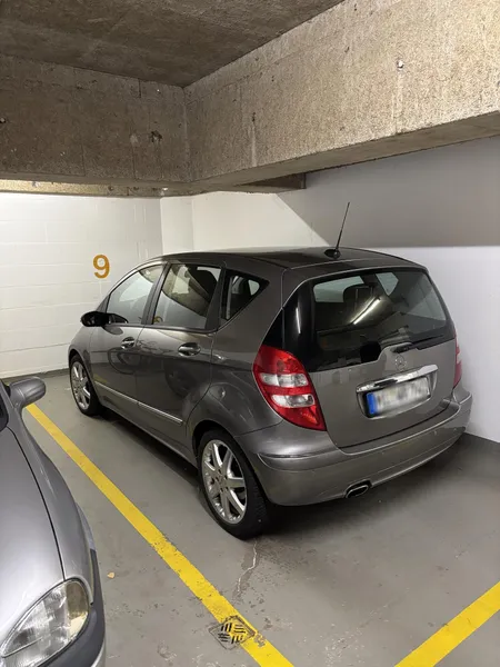 Tiefgaragenstellplatz