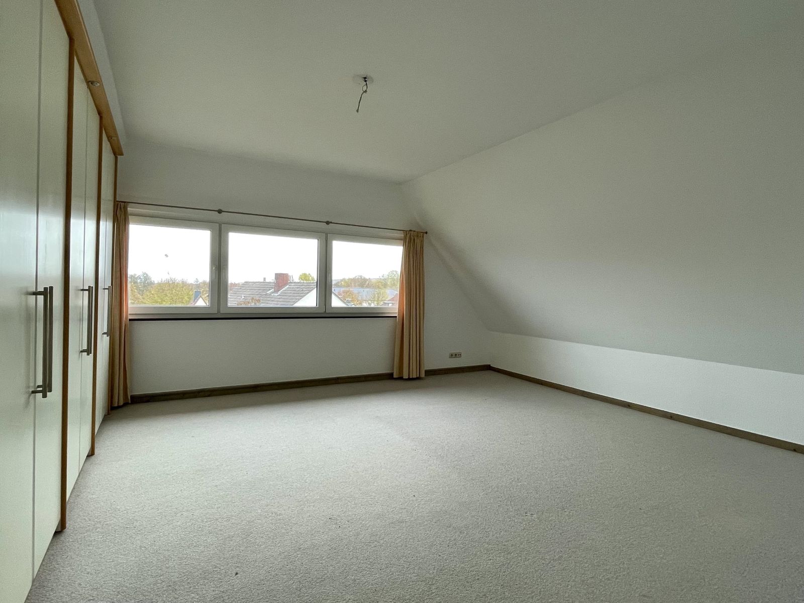 Nutzfläche Spitzboden