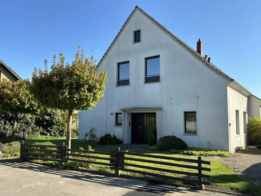 Eingangsbereich/Hauszufahrt