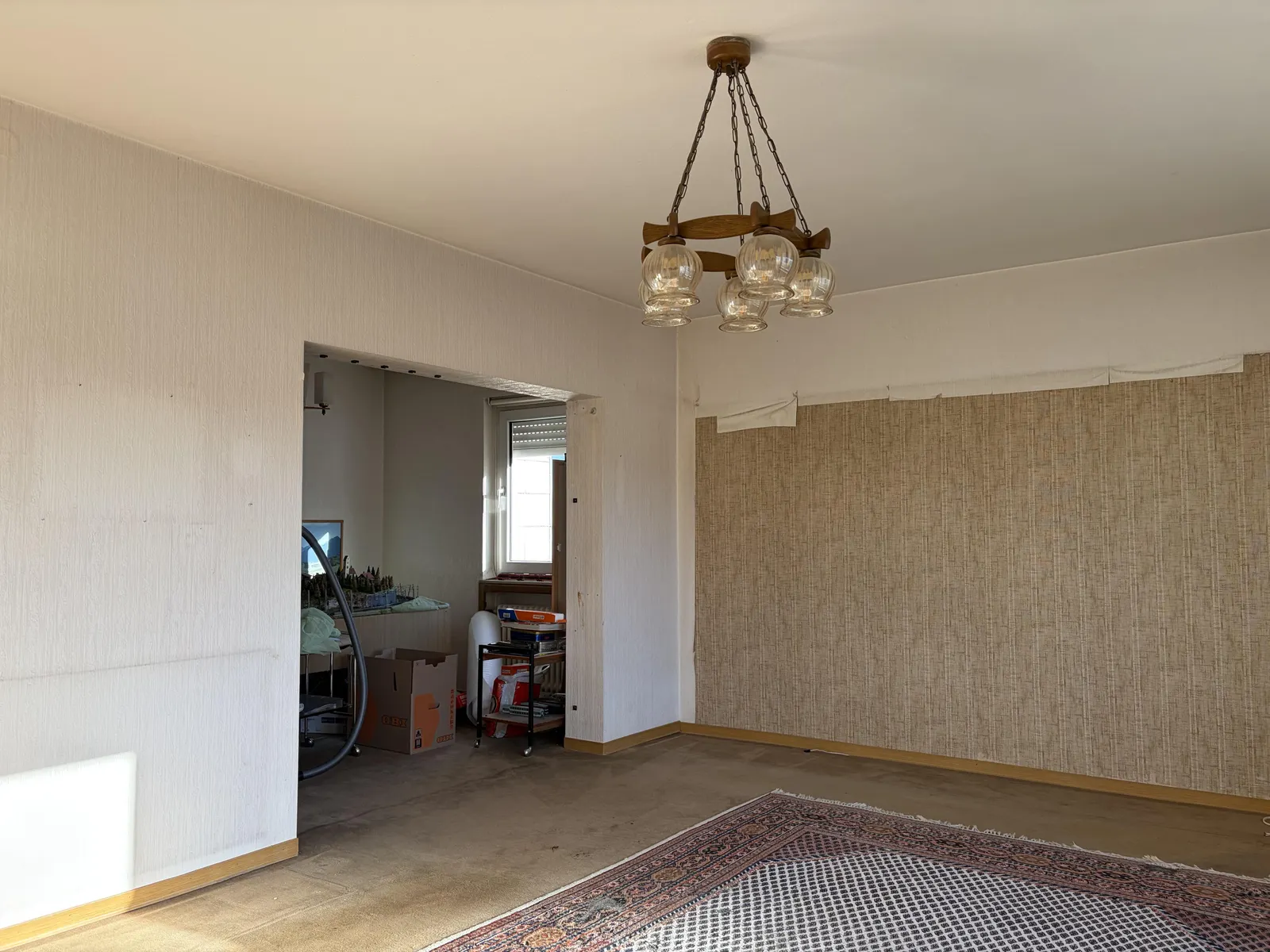 Wohnzimmer und Esszimmer