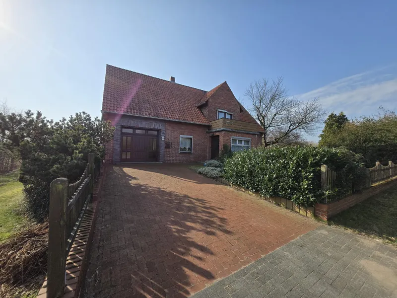Straßenansicht