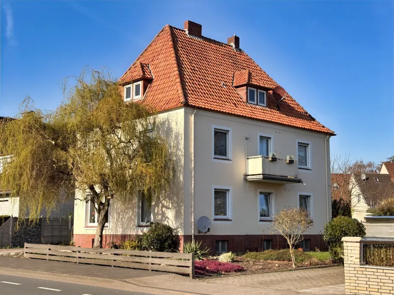 Straßenfront