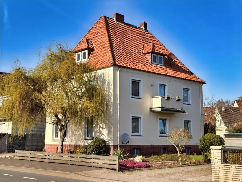 Straßenfront