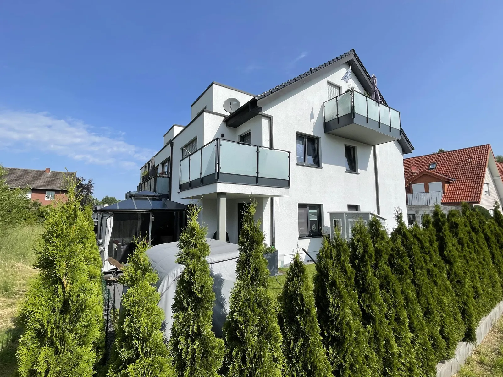 Südliche Ansicht mit Garten