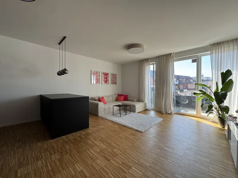 Wohn-, Ess- und Kochbereich