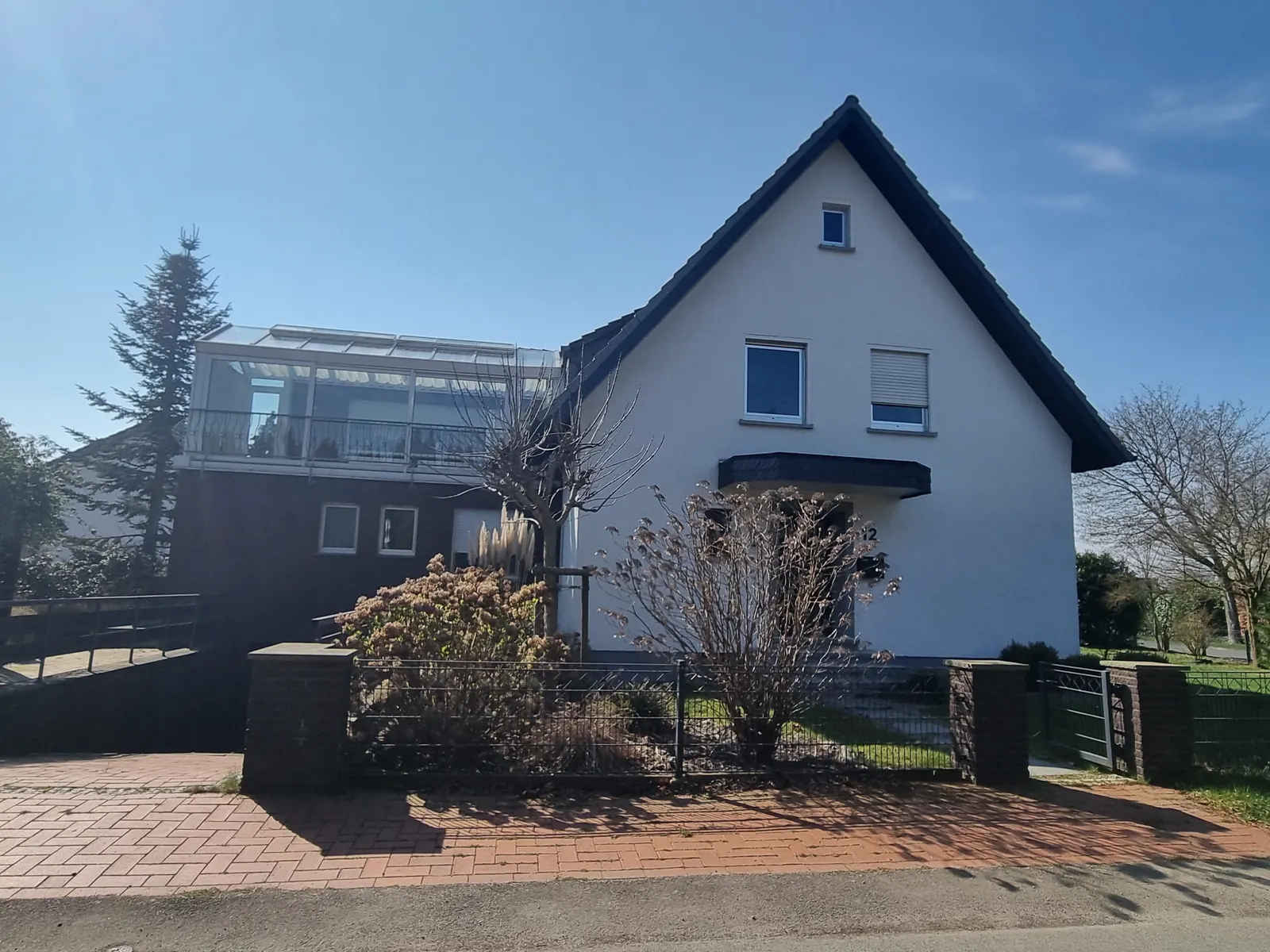 Straßenansicht