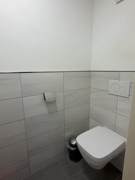 Gäste-WC 2